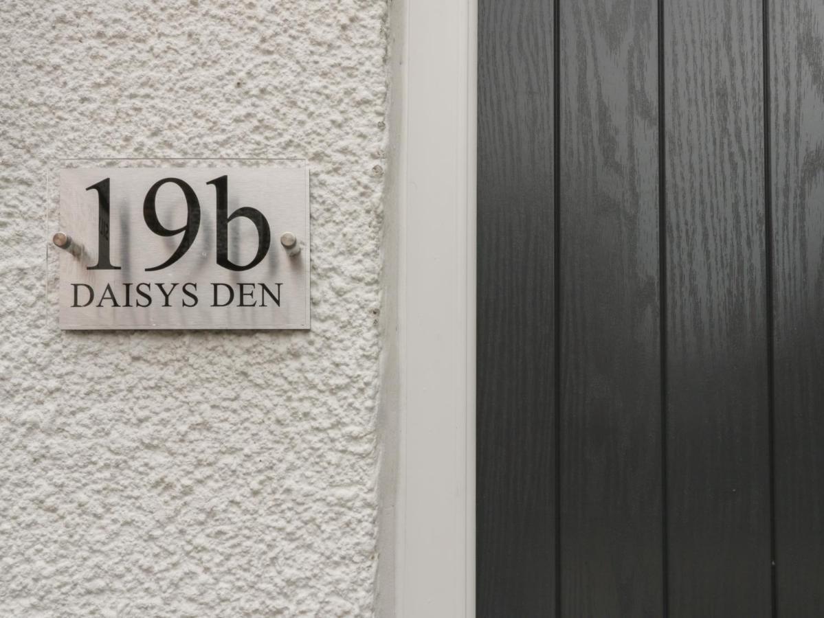 Daisy's Den Apartment